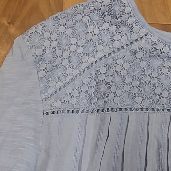 Gloria Vanderbilt Roll Tab Sleeve Blouse - Picture 3 of 4